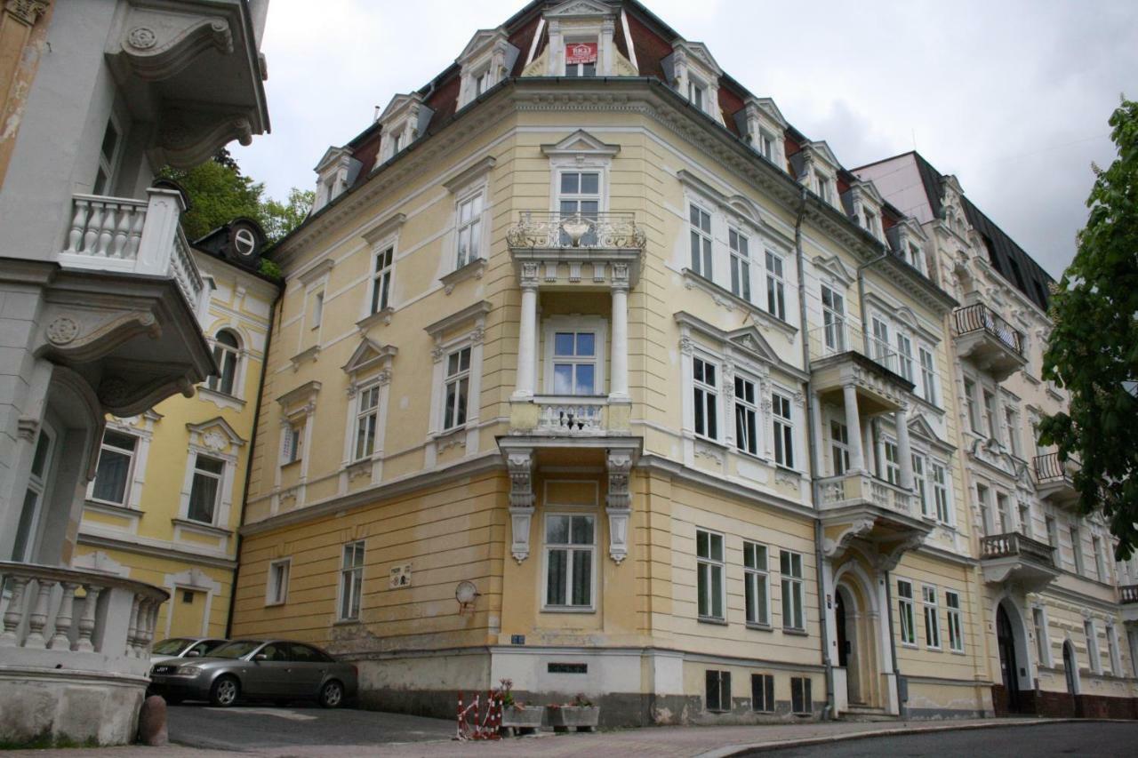 With Ap . Anglicka Apartmán Mariánské Lázně